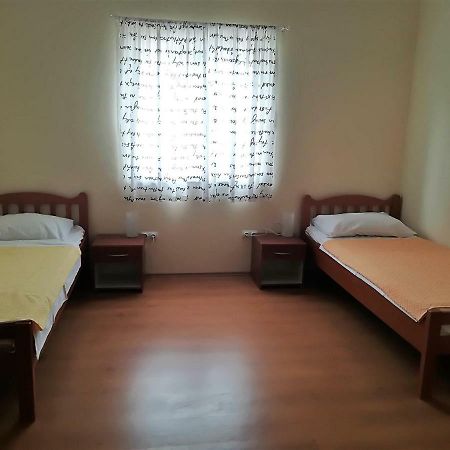 Apartman Rosanda Premuda Buitenkant foto