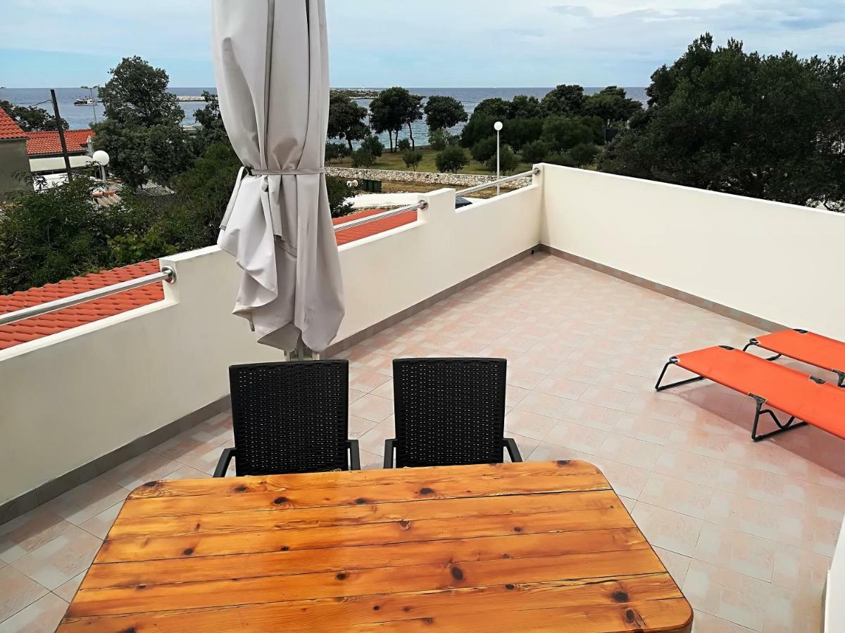 Apartman Rosanda Premuda Buitenkant foto